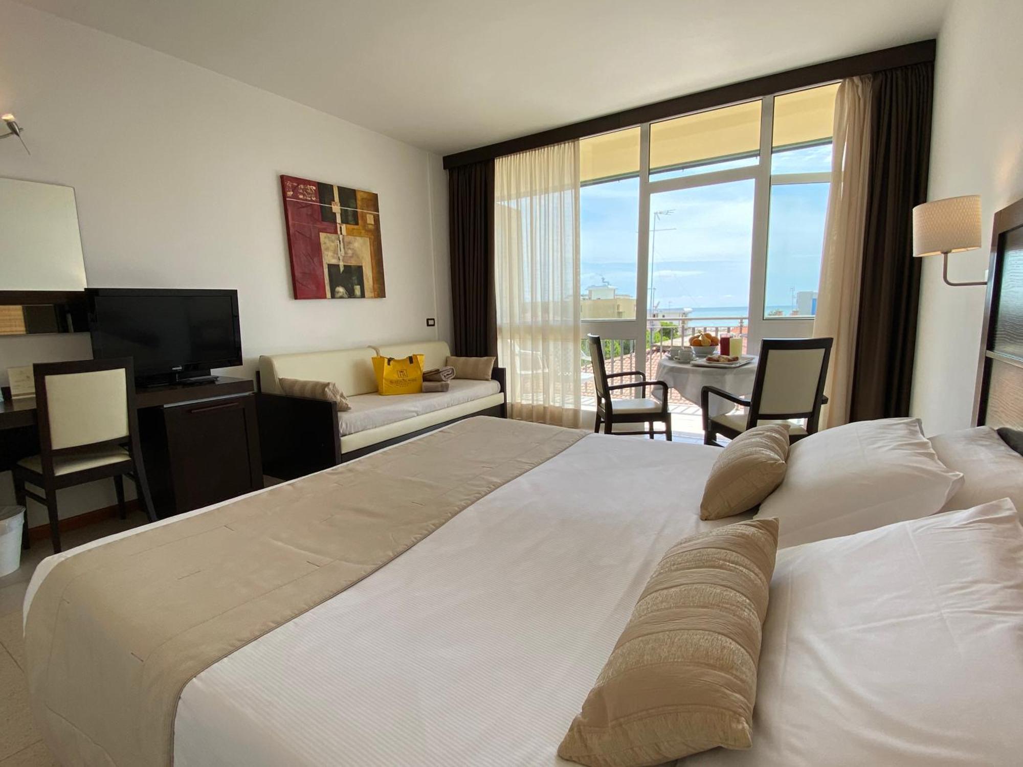 Palace Regina Hotel 4*